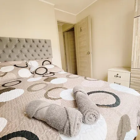 Hermosa habitación privada en edificio de estreno frente al metro Lima Exterior foto