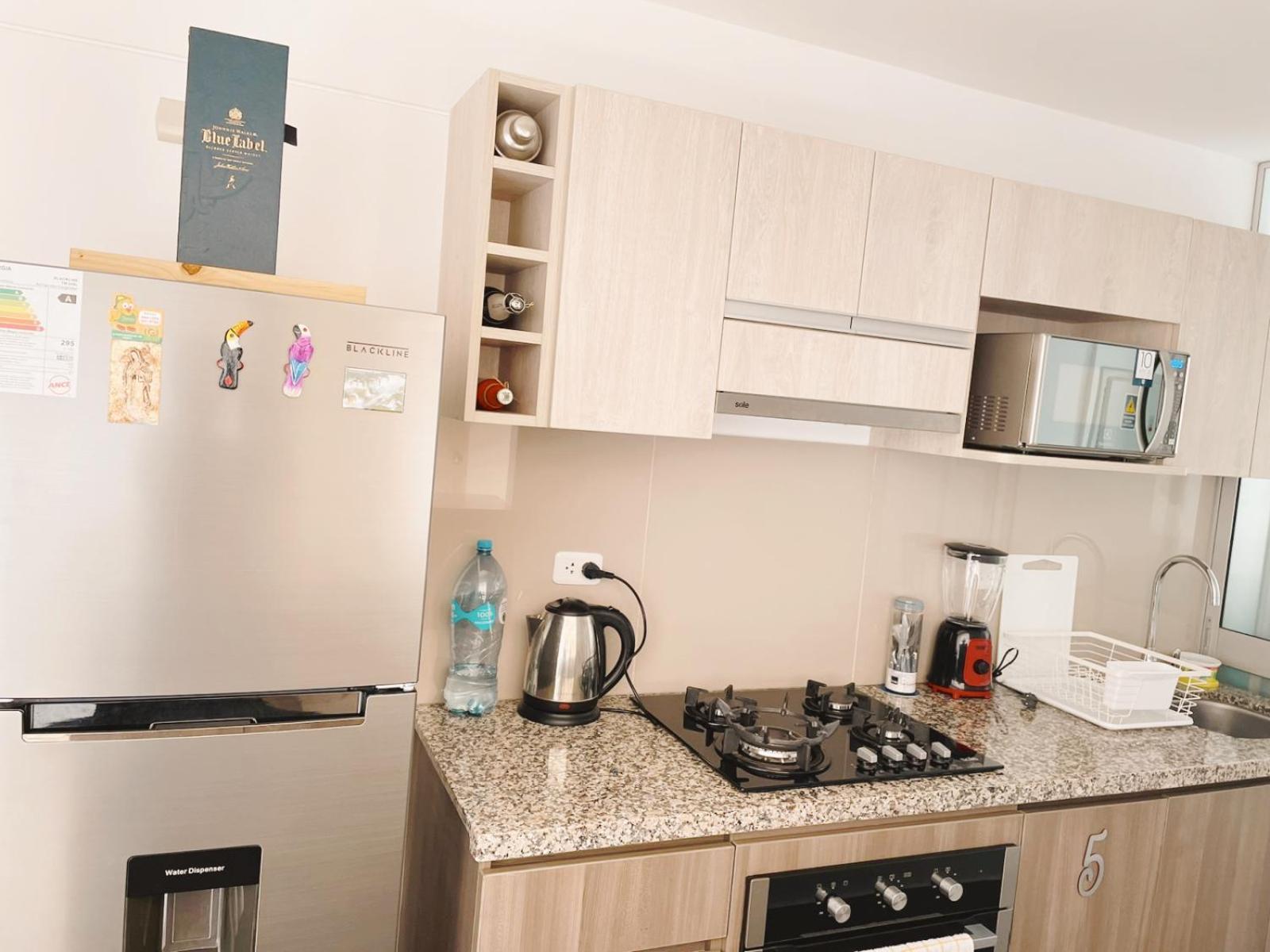 Hermosa Habitación Privada En Edificio De Estreno Frente Al Metro Lima